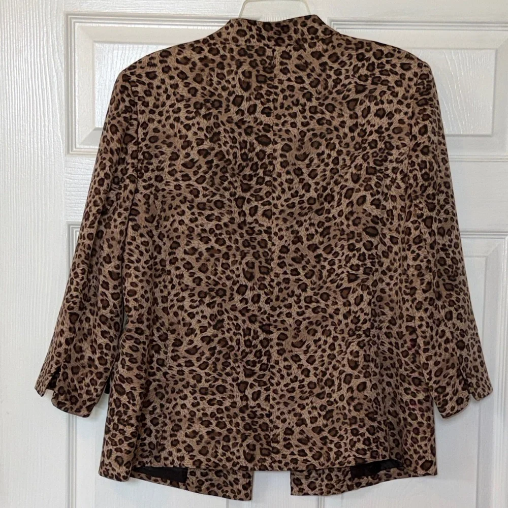 Kim Rogers Leopard Print Women's Suit Jacket- like new! - Picture 6 of 8